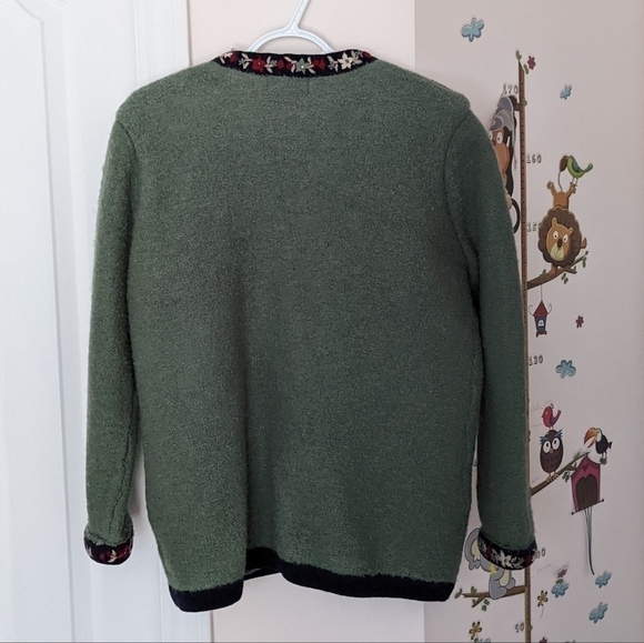 VINTAGE wool sage/olive green embroidered flowers knit cardigan Small @G - Picture 2 of 10